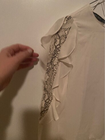 Zara Fırfırlı bluz