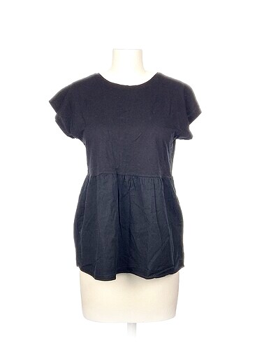 Diğer T-shirt %70 İndirimli.