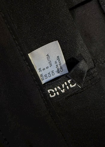 38 Beden Siyah Mini Şort