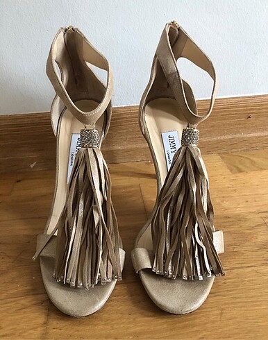 Jimmy Choo topuklu ayakkabı