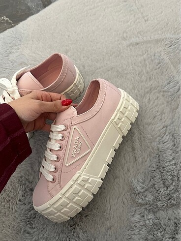 Prada kadın ayakkabı