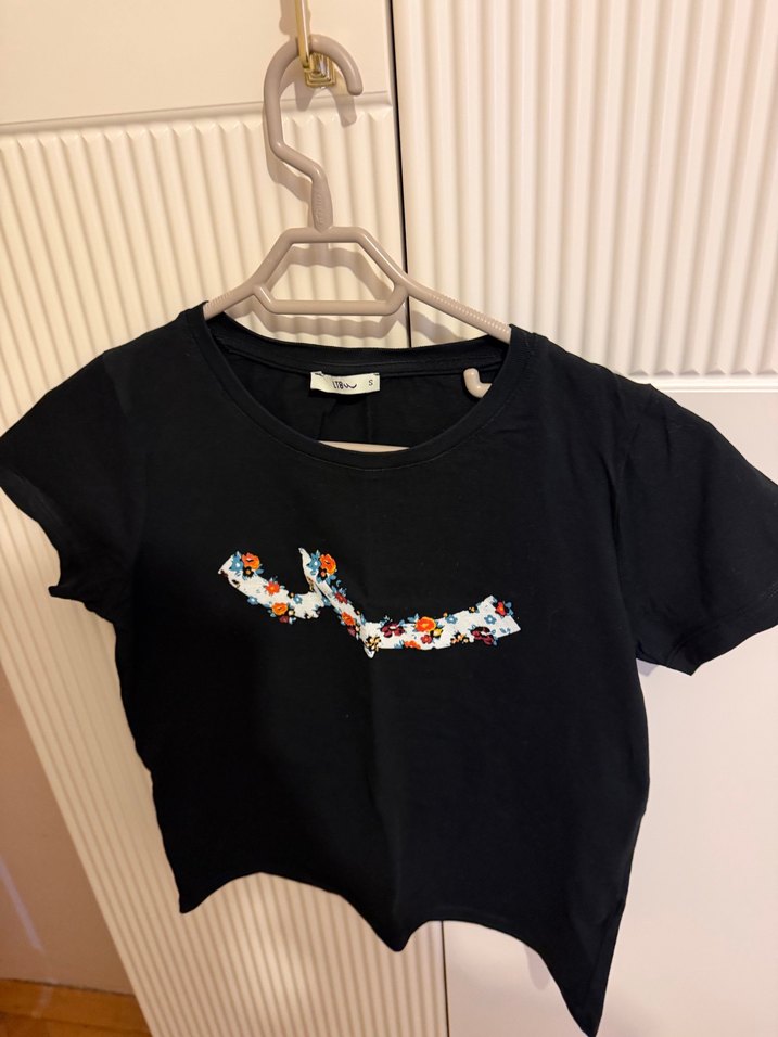 Siyah Baskılı Kısa Kollu Tişört ltb - Görsel 4