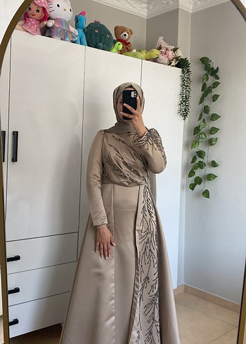 Nakışlı Bej Uzun Kollu Abiye Elbise