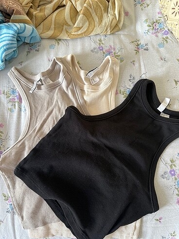 H&M crop