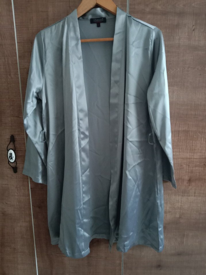 Gri Uzun Kollu Kadın Sabahlık - Görsel 2