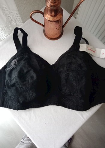 Triumph Doreen Siyah Dantelli Toparlayıcı Sütyen - Görsel 4