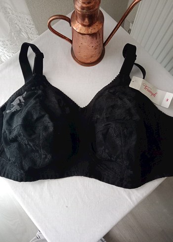 Triumph Doreen Siyah Dantelli Toparlayıcı Sütyen - Görsel 3