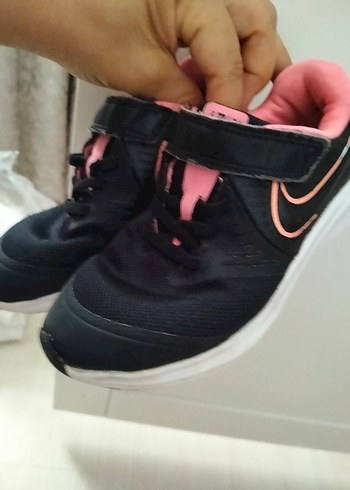 28 Beden nike run fast Kız Çocuk Siyah-Pembe Cırtlı Spor Ayakkabı