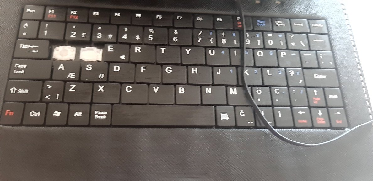 Siyah Taşınabilir Klavye tabletlere uyumlu 2tuşu eksik - Görsel 3