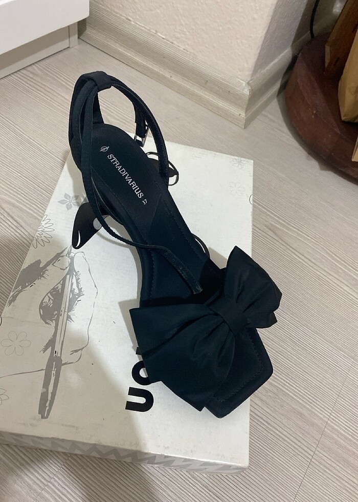 Topuklu ayakkabı - Görsel 4