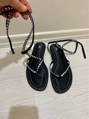 37 Beden ZARA SIFIR SANDALET