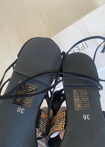 36 Beden altın Renk İPEKYOL TAŞLI SIFIR SANDALET