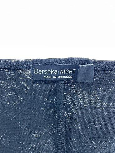 universal Beden siyah Renk Bershka Kısa Elbise %70 İndirimli.