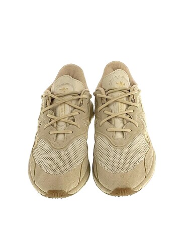 40 Beden Adidas Spor Ayakkabı %70 İndirimli.