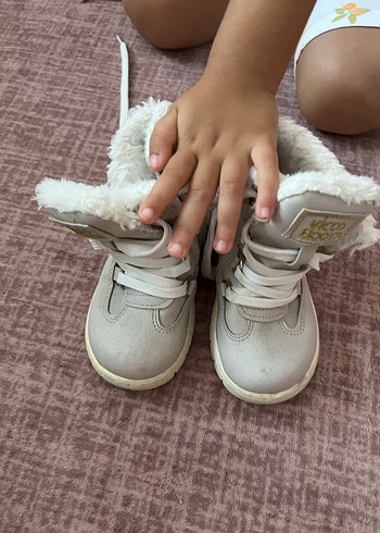 23 Beden gri Renk Kız Çocuk Gri Kürklü Bot