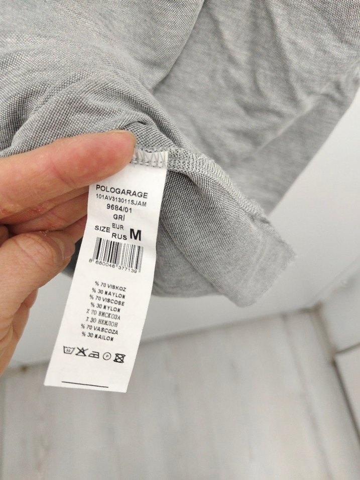 Gri Kısa Kollu Keten Tişört - Görsel 4