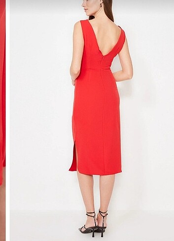 Trendyol & Milla Kırmızı Sırt Dekolteli Elbise