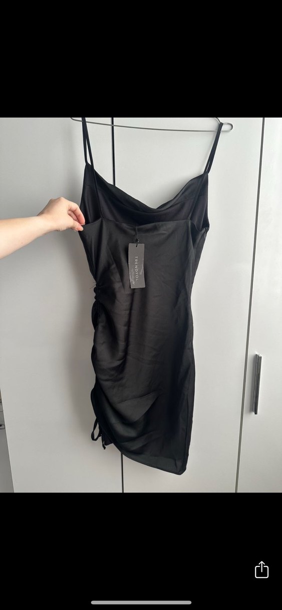 Drapeli saten elbise - Görsel 2