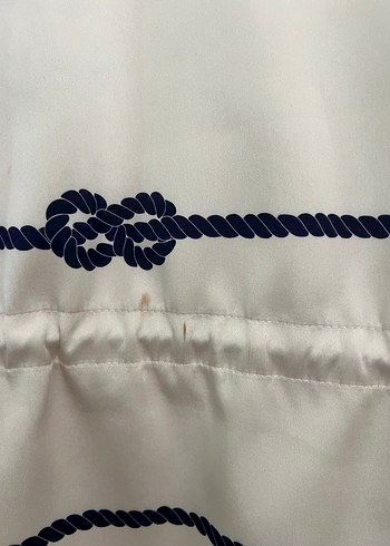 Network Düğmeli Beyaz Nakışlı Trençkot - Görsel 3