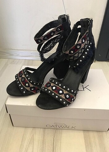 38 Beden çeşitli Renk CATWALK DEİCHMANN 