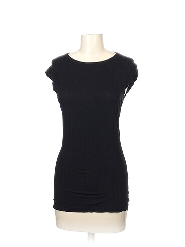 Diğer T-shirt %70 İndirimli.