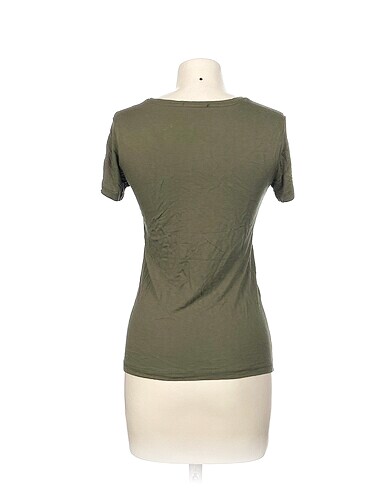 universal Beden Diğer T-shirt %70 İndirimli.