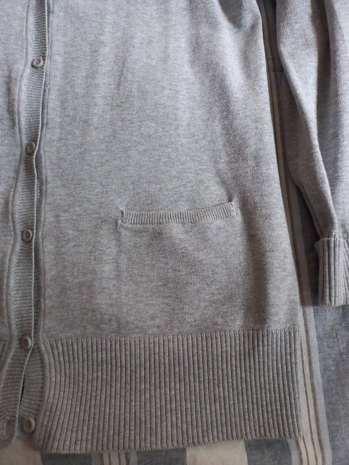 Gri Uzun Kollu Düğmeli Kadın Hırka - Görsel 5