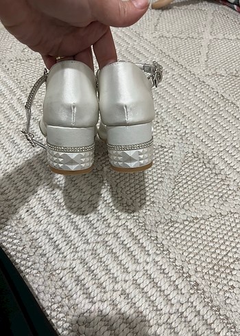 Tokalı Beyaz Dolgu Topuklu çocuk ayakkabısı - Görsel 3