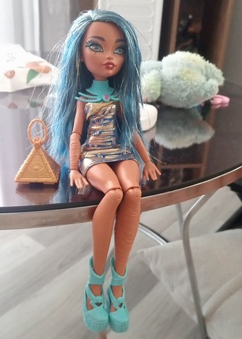 Monster High Parlak Turkuaz Saçlı Bebek Monshter haigh