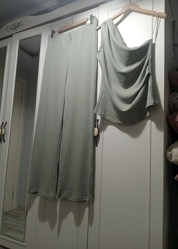 Drapeli Bol Kesim Uzun Keten Kadın Pantolon