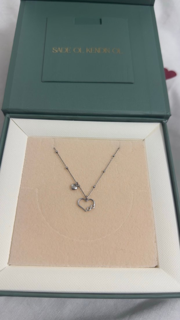 Zincir Detaylı Minimalist Kalp Kolye - Görsel 2