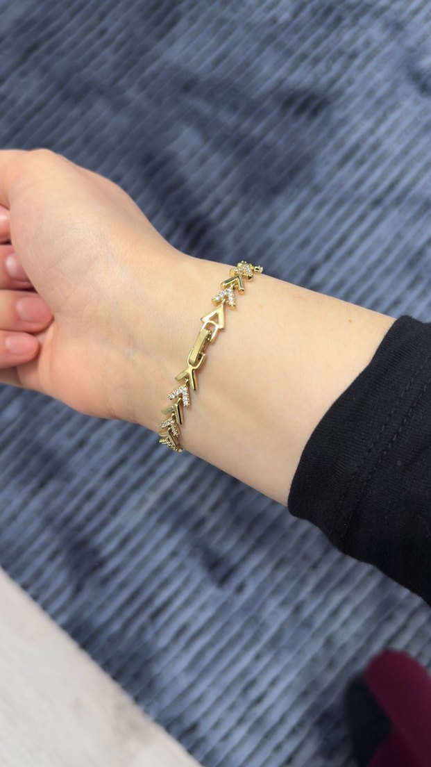 Zincir Detaylı Altın Renk Minimalist Bileklik - Görsel 2