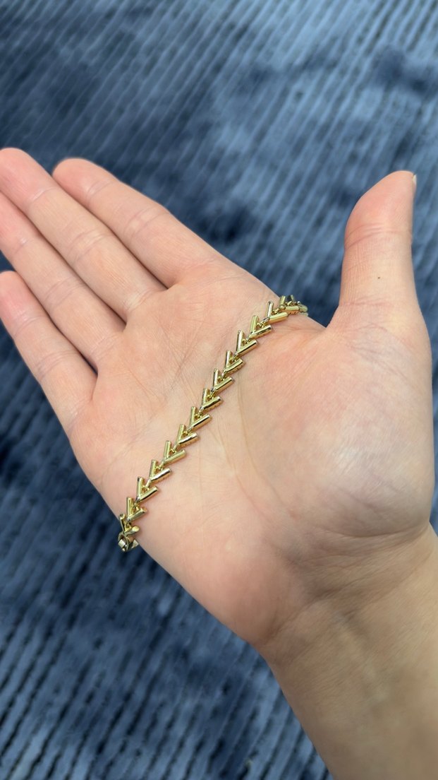 Zincir Detaylı Altın Renk Minimalist Bileklik - Görsel 4