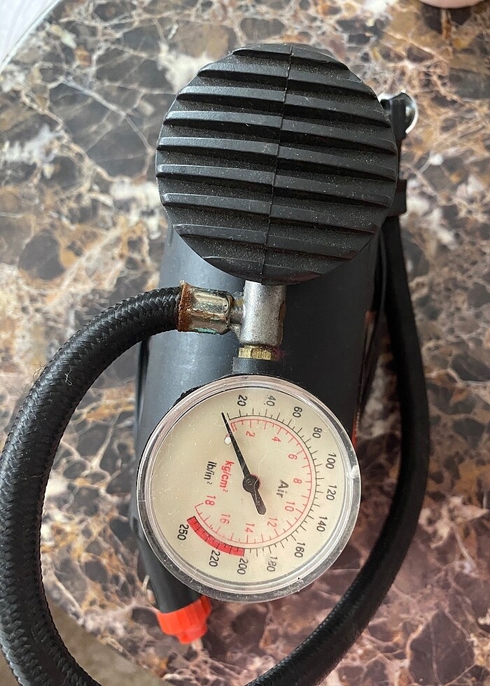 Araç için mini hava kompresörü - Görsel 2