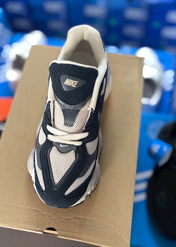 Nike Gri Spor Kadın Sneaker - Görsel 2