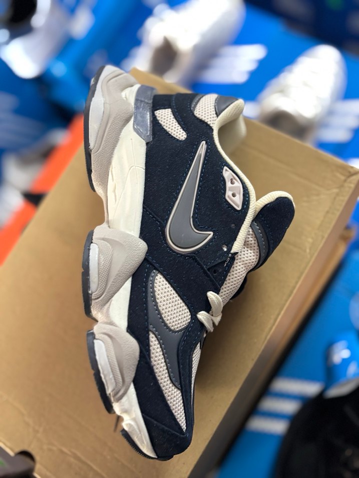 Nike Gri Spor Kadın Sneaker - Görsel 3