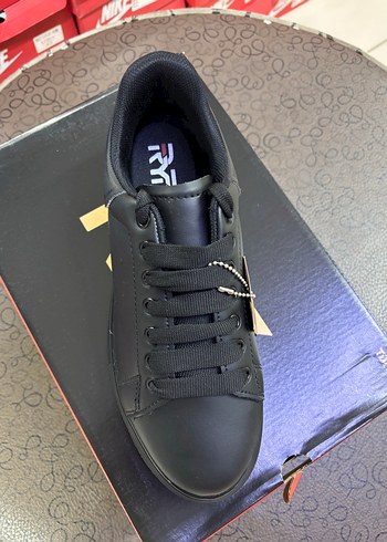 Erkek Siyah Spor Ayakkabı Velcro Bağcıklı 40-44 arası numaralar - Görsel 2