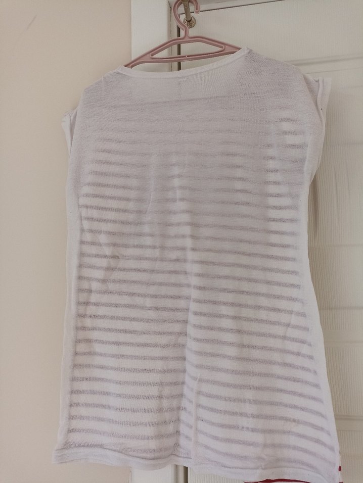 kadın Renkli Desenli Tişört - Görsel 3