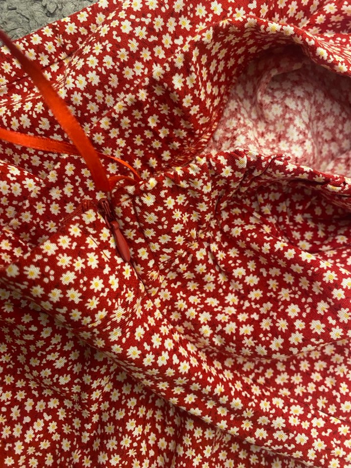 Kırmızı yırtmaçlı Uzun etek - Görsel 3