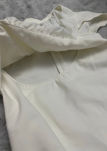 Beyaz Drapeli Mini Elbise - Görsel 3