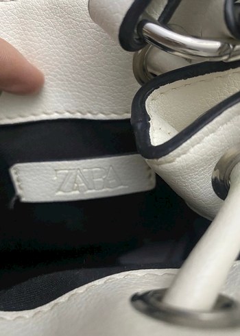 Püsküllü Beyaz Deri Kadın Çanta - Görsel 2