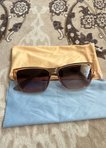 Orjinal burberry kadın güneş gözlüğü - Görsel 6