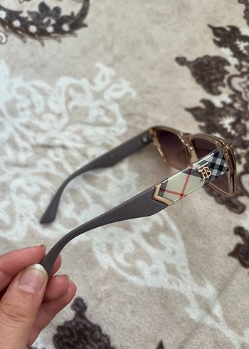 Orjinal burberry kadın güneş gözlüğü - Görsel 2