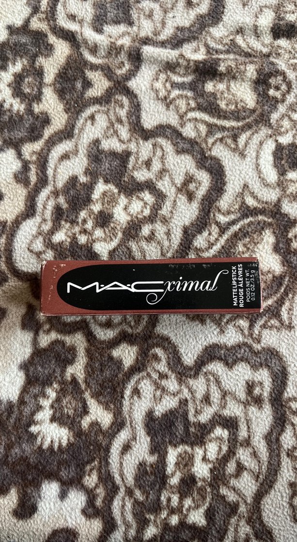 MAC Koyu Kahverengi Ruj - Görsel 4