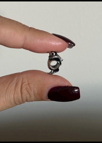 Pandora Kayak Yapan Penguen Charm - Görsel 4