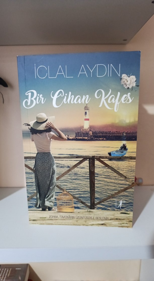 İclal Aydın Kitap Seti - 4 Roman - Görsel 2