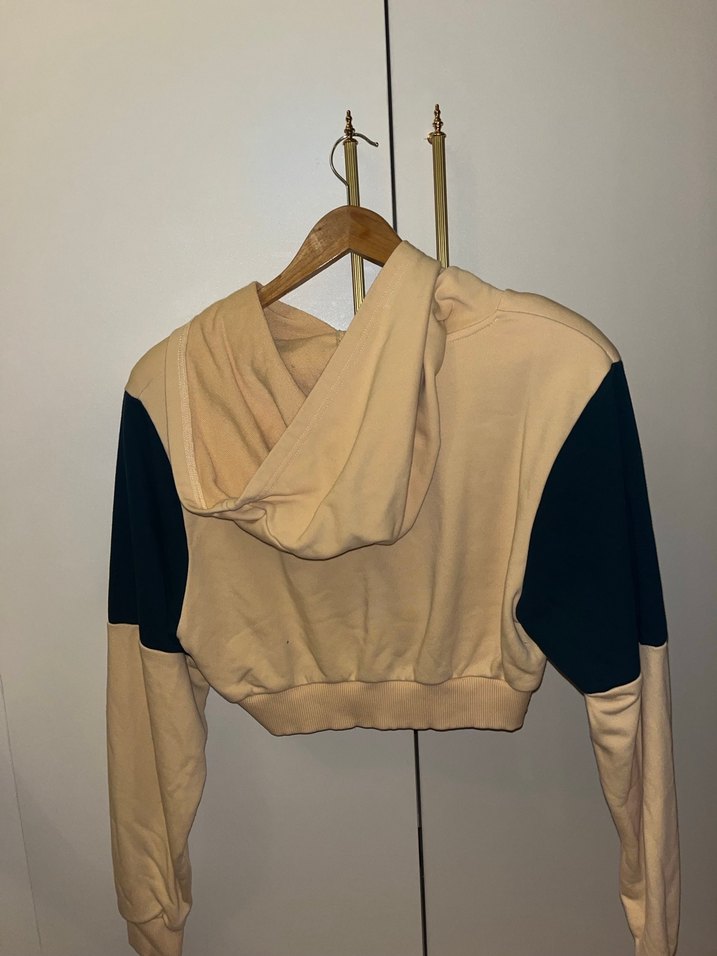 Bej Kısa Kesim Kapüşonlu Sweatshirt - Görsel 4