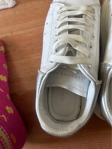 Alexander McQueen Spor temiz