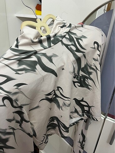 Bershka crop - Görsel 4