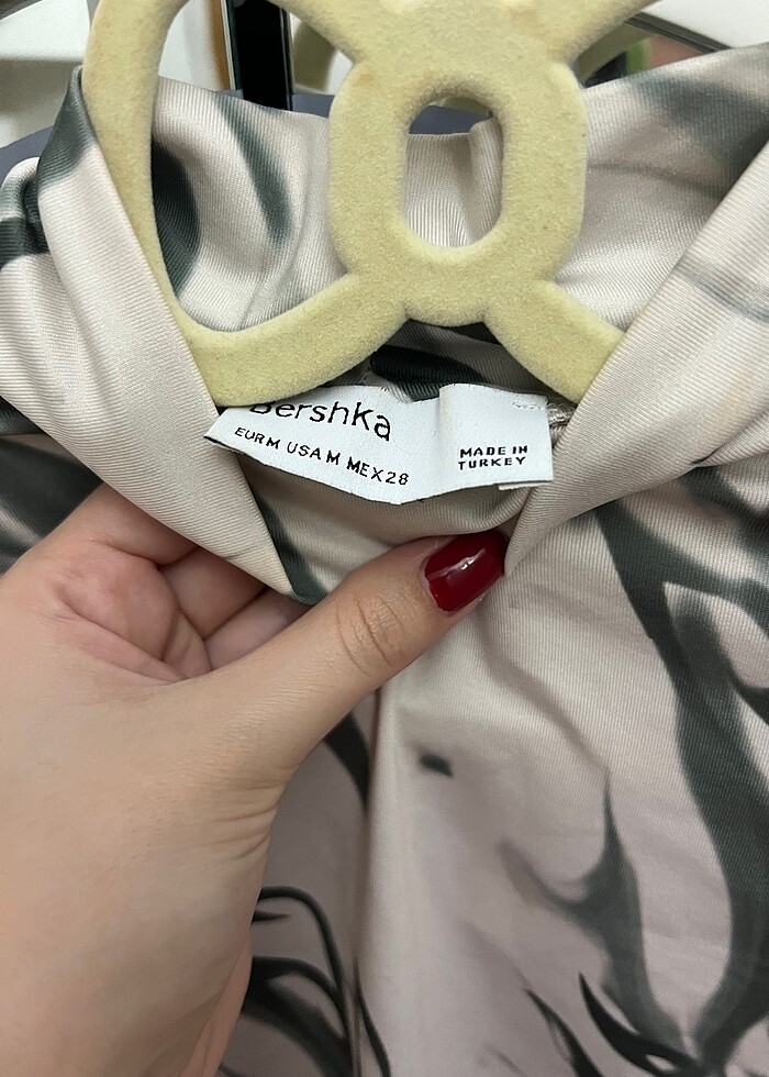 Bershka crop - Görsel 3